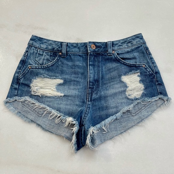 H&M Pants - H&M Dark Wash Distressed Jean Shorts Size 6